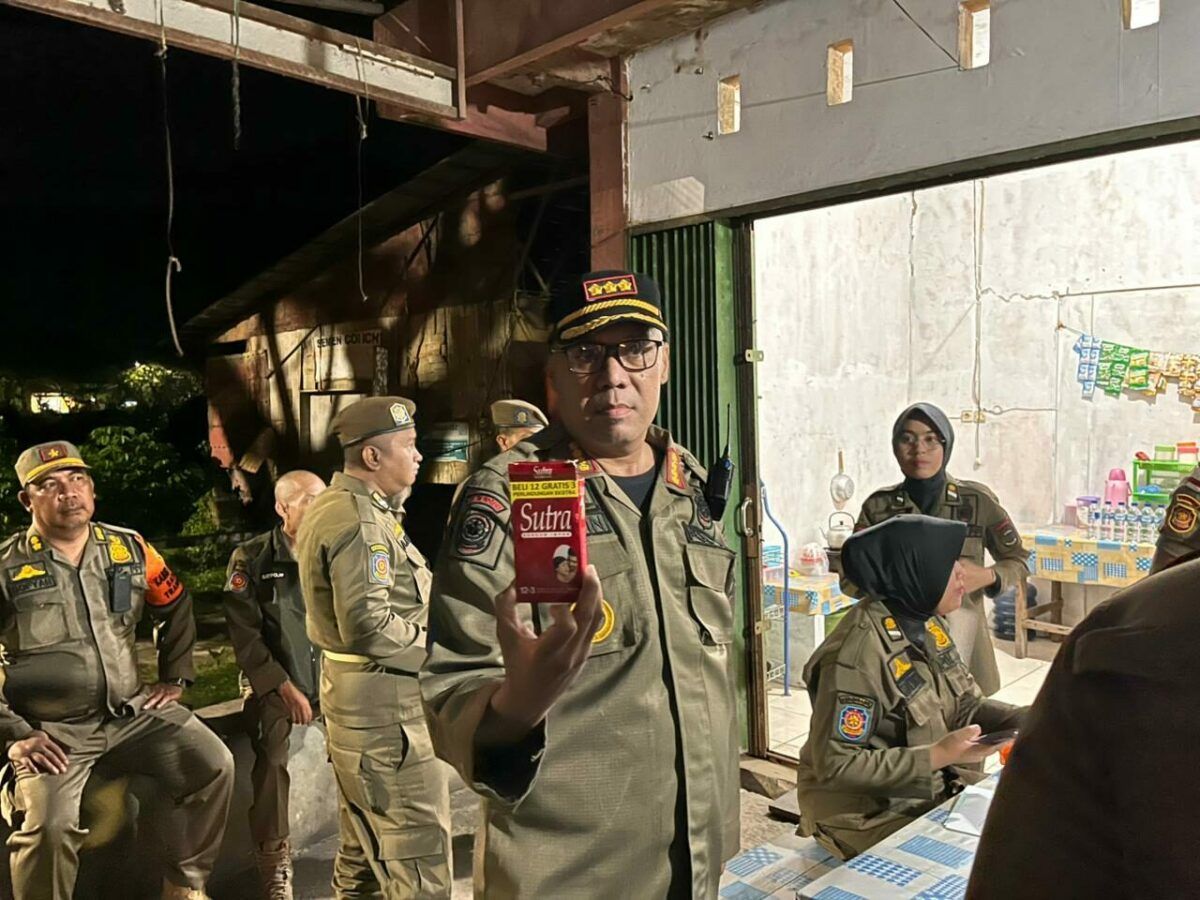 Prostitusi Kian Merajalela, Satpol PP Kaltim Amankan 7 Orang dan 20 Botol Bir Hitam dari Warung Remang-Remang