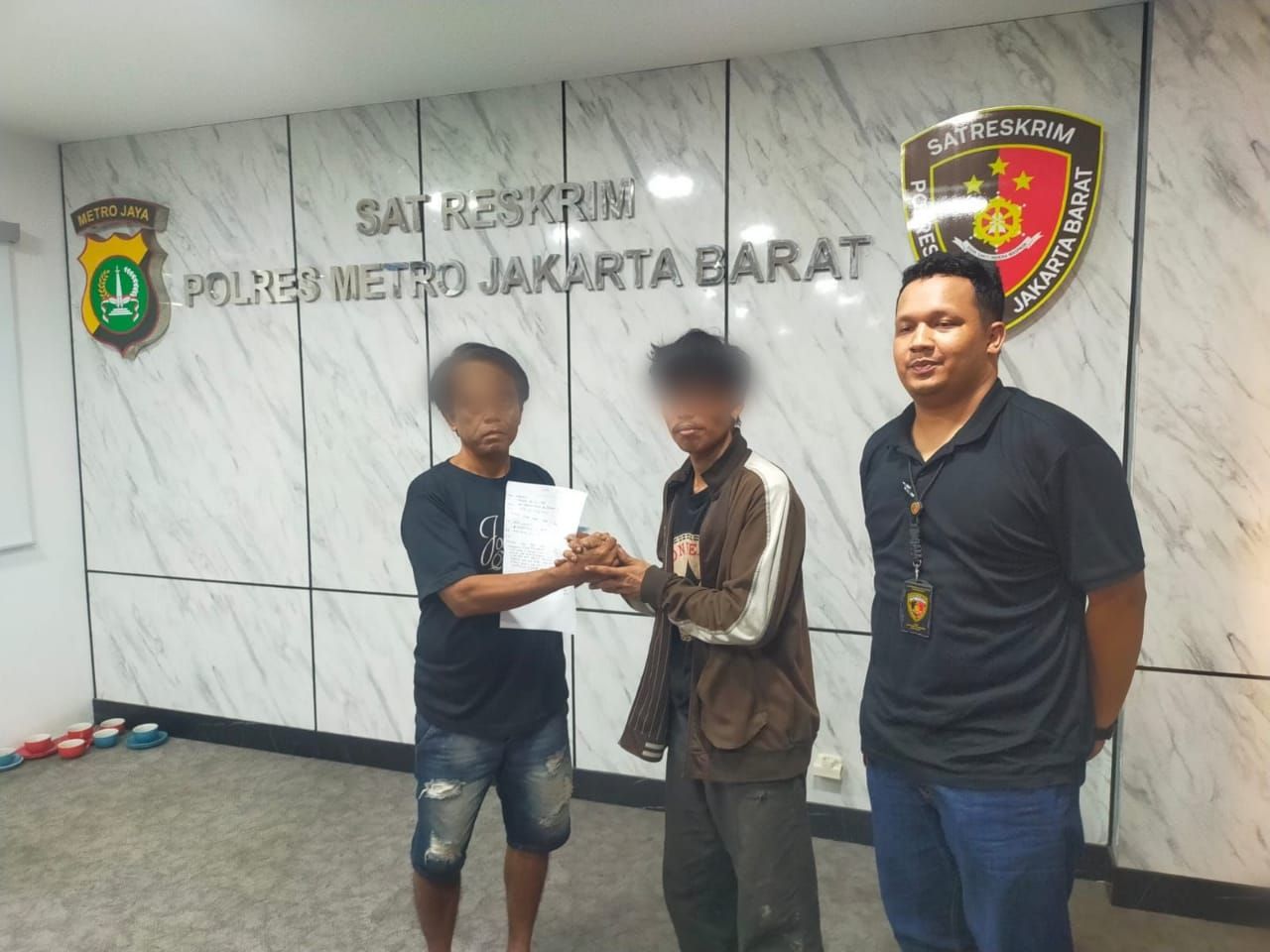Uang Tips Usai Bantu Mobil Mogok Dipersoalkan, 2 Pemuda di Jakbar Digulung Polisi