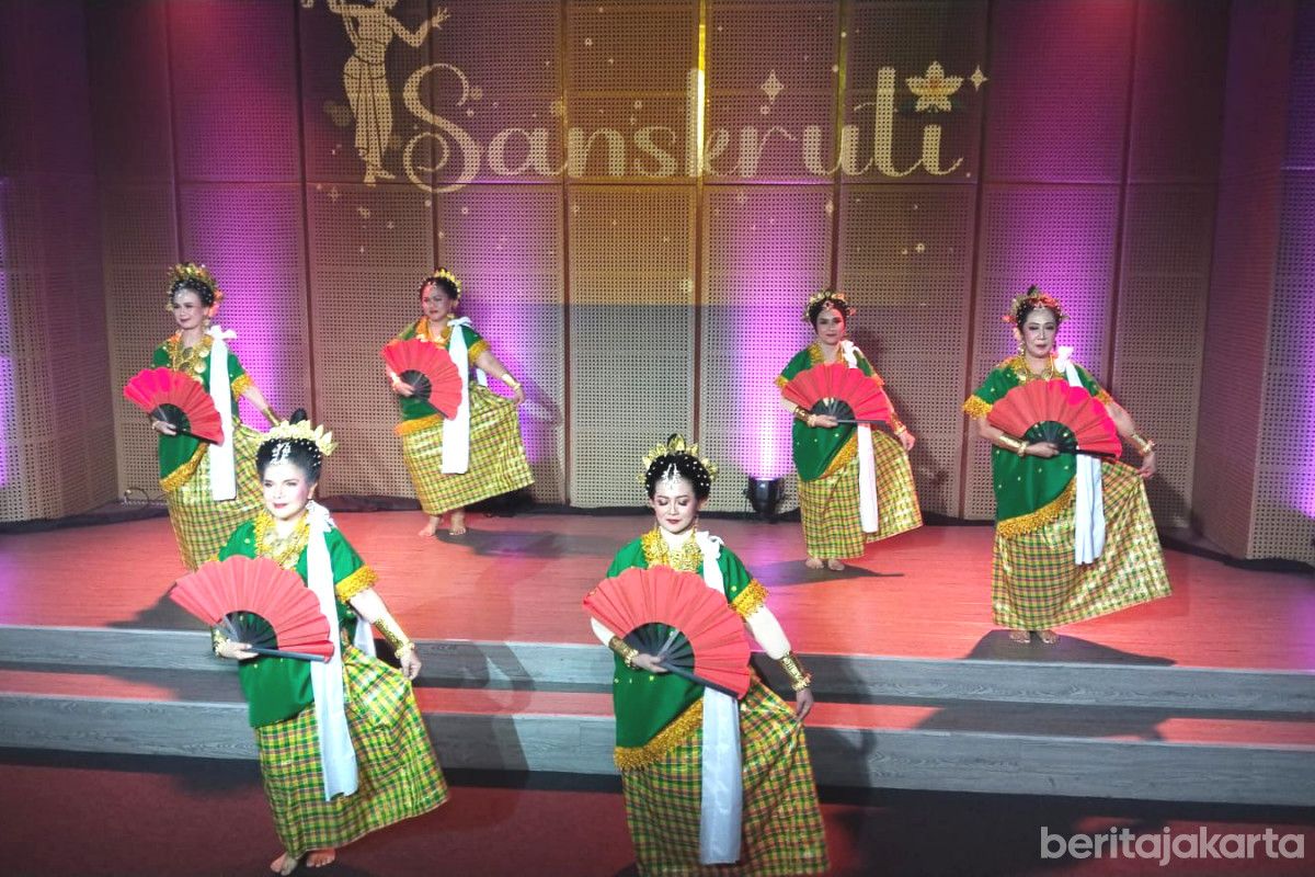 Wakil Direktur RSUD Budhi Asih Lestarikan Budaya Lewat Seni Tari