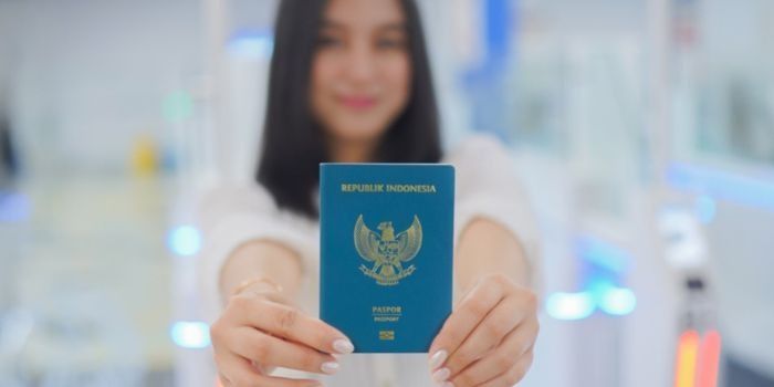 Lebih Aman dan Modern, Paspor Baru Indonesia Punya Teknologi Invisible Fluorescent Multicolor Ink