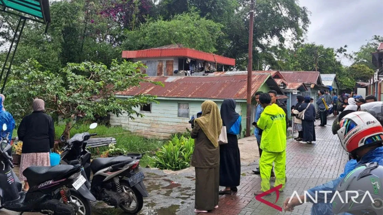 Tanah Bergerak di Bibir Ngarai Sianok, Puluhan Warga Bukittinggi Diungsikan Sementara