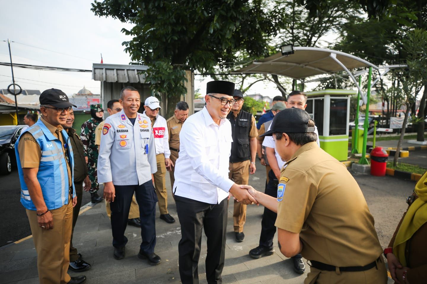 Penataan PKL Bandung Mengedepankan Dialog: “Urang Sadayana Téh Dulur”
