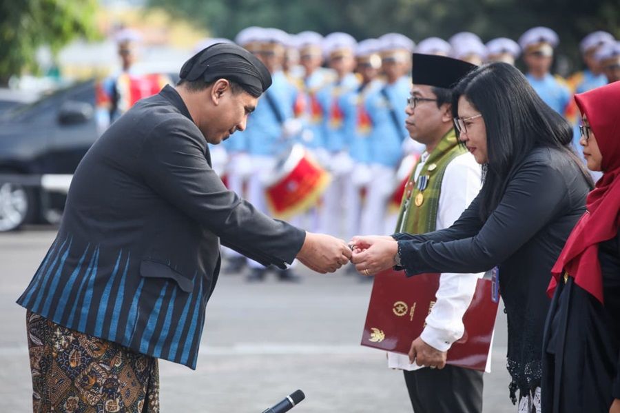 Peringati Hari Guru, Pemprov Jateng Beri Perhatian Penuh untuk Guru Non ASN dan Swasta