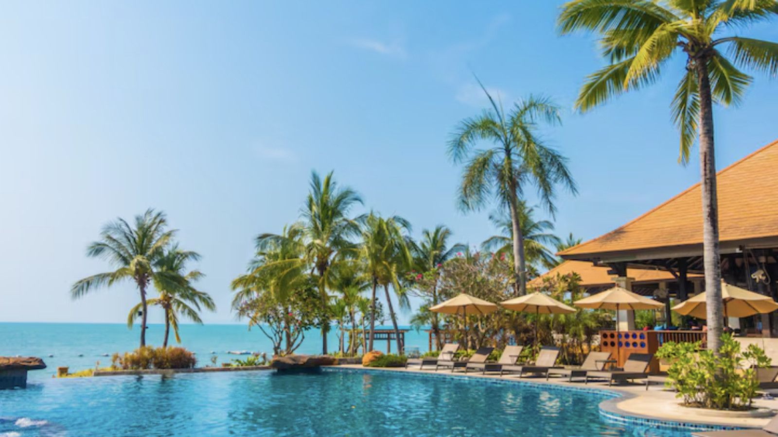 Pesona Resort Mewah di Indonesia Menyambut Pelancong Akhir Tahun 2025