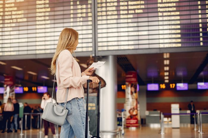 111 Caption Bahasa Inggris saat di Bandara, Aesthetic!