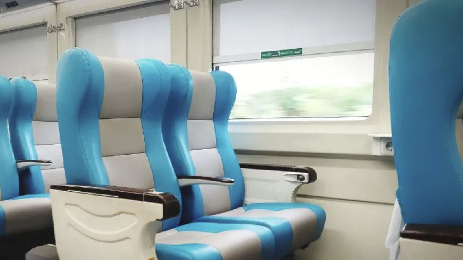 Promo Menarik Kereta Api Akhir Tahun: Diskon Hingga 40%
