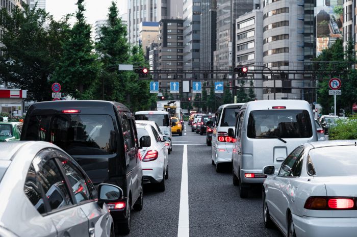 111 Caption Bahasa Inggris tentang Macet di Jalan, Lucu!