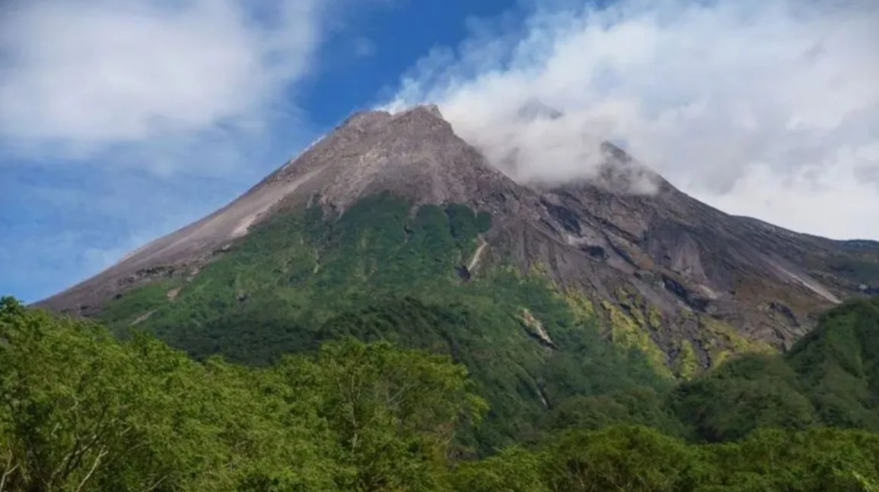 Kepala BPPTKG Pastikan Aktivitas Gunung Merapi Masih Terkendali