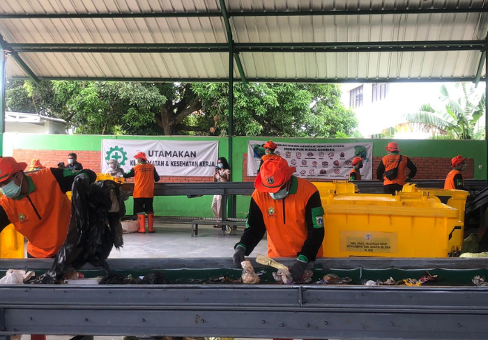 Jaksel Punya TPS 3R Canggih, Sehari Bisa Olah 40 Ton Sampah Sehari!