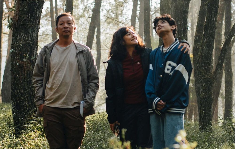 Film Esok Tanpa Ibu Rilis Spesial Teaser: Duka Kehilangan Beradu dengan Teknologi AI