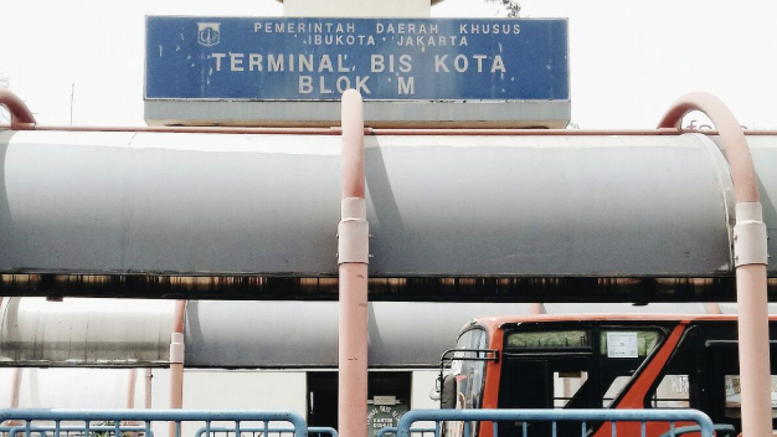 Peran Strategis Terminal dan Stasiun dalam Mobilitas Masyarakat Indonesia
