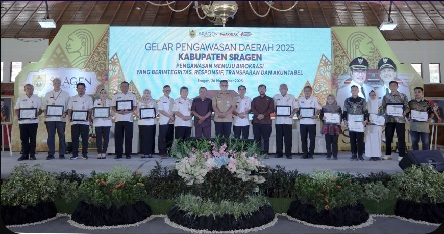 BLT Disalurkan Bupati Sragen ikut Mendampingi demi Keamanan