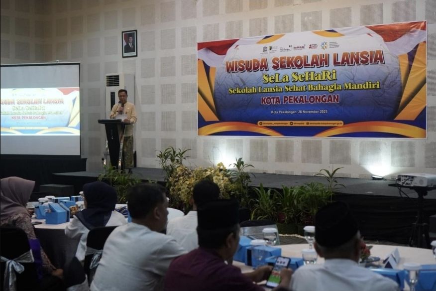 Umur Tak Menghalangi Pendidikan, 153 Lansia Ikuti Prosesi Wisuda