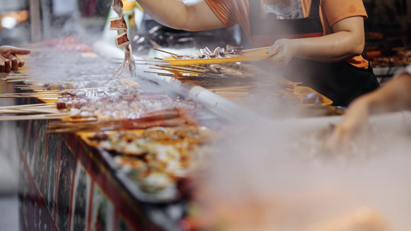 Menggoda Selera: Pesona Street Food di Indonesia