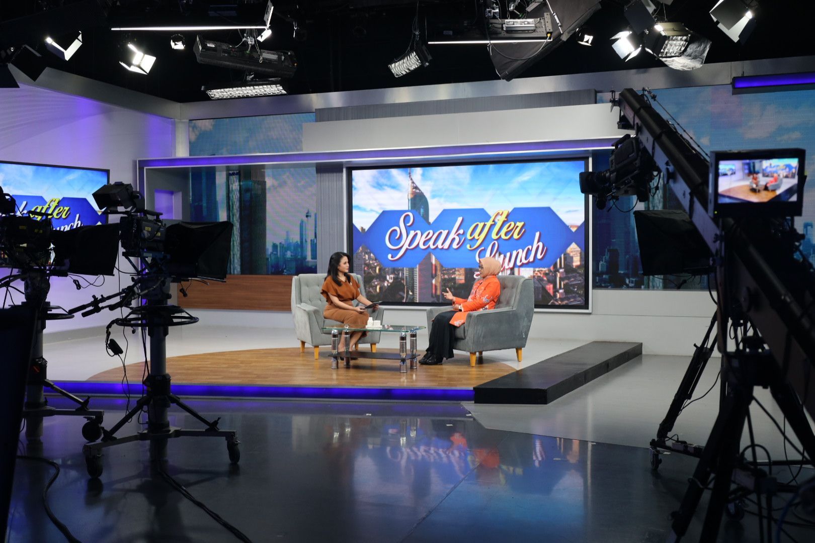 Gratispol Kaltim Mulai Berdampak Nyata, Sekda Sri Wahyuni Beberkan Penguatan SDM di Talkshow Nasional