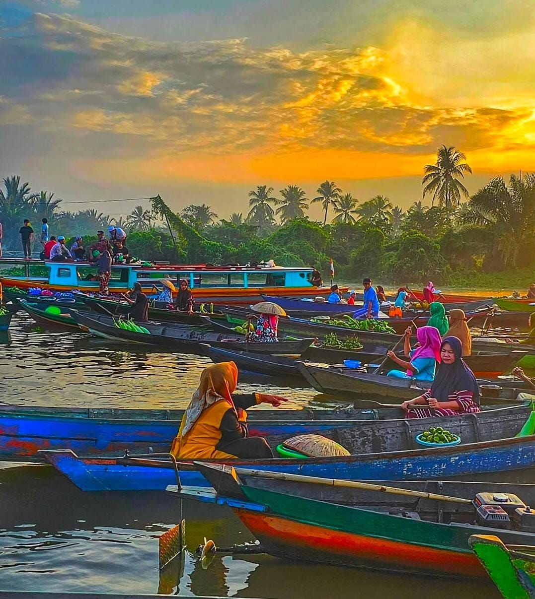 Jam Operasional Pasar Terapung Lok Baintan: Waktu Terbaik Menyaksikan Keunikan Budaya Sungai Martapura
