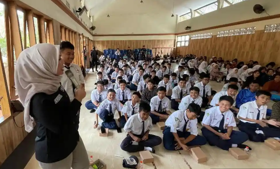 Polresta Malang Kota dan UMM Ajak Siswa SMPN 3 Lawan Bullying dan Narkoba