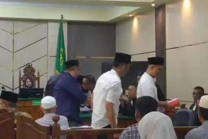 Korupsi PJU Kerinci Rp 2,7 Miliar, Sepuluh Terdakwa Jalani Sidang Dakwaan di Tipikor Jambi