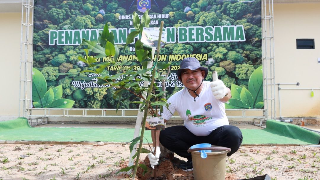 Jaga Kelestarian Hutan dengan Gerakan Menanam Pohon