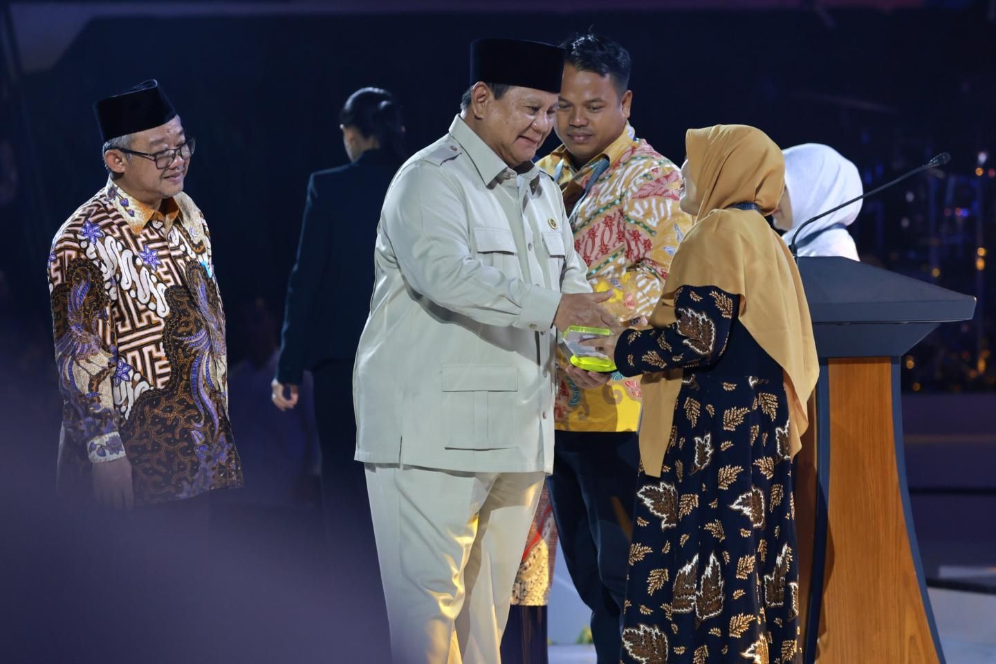 Tunjangan Guru Naik Setara Gaji Pokok, Plus Bonus Sudah Ditransfer Langsung Penerima