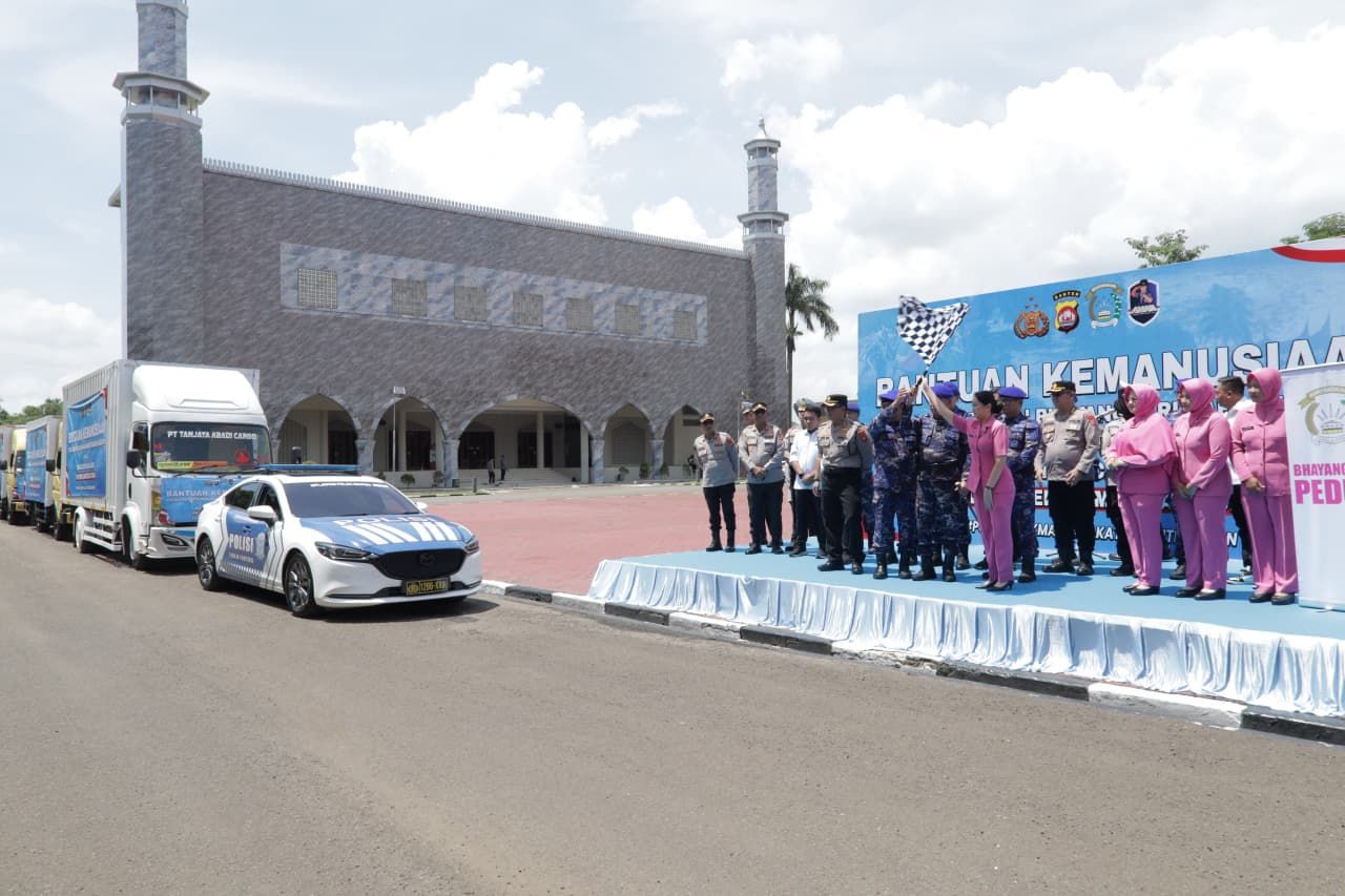 Polda Banten Kirim Bantuan Kemanusiaan untuk Korban Bencana Sumatra