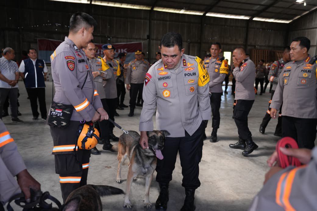 Tim K9 Dikerahkan Bantu Tim SAR Cari Korban Banjir dan Longsor di Sumut