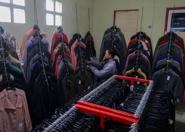 Purbaya vs Baju Bekas: Thrifting Bisa Bikin Ekonomi Ambyar atau Pakaian Murah dari China?