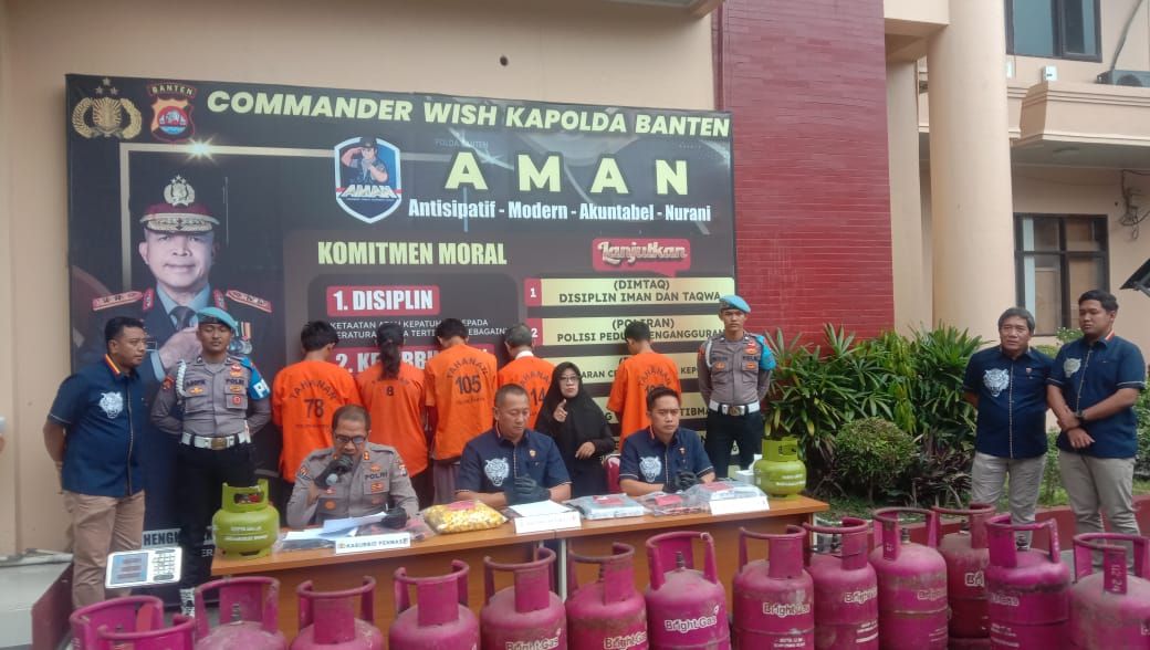 Polda Banten Ungkap Kasus Pengoplos LPG 3 Kg