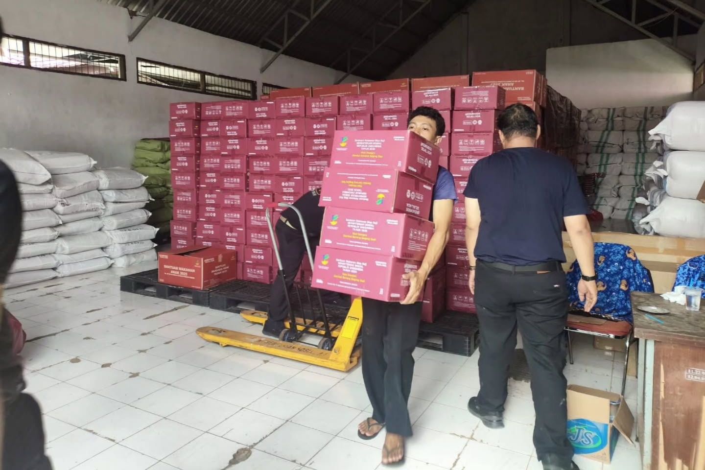 Bantaeng 2 Hari Terendam Banjir, Gubernur Sulsel Langsung Kirim Bantuan Darurat