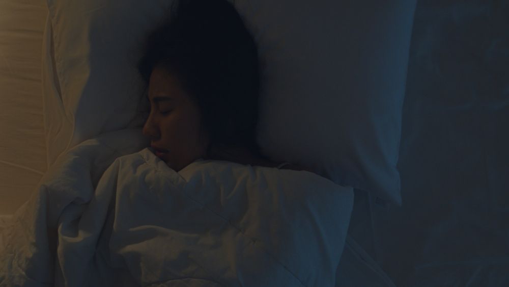 Tidur Lampu Mati vs Lampu Menyala, Mana yang Lebih Baik untuk Kesehatan?