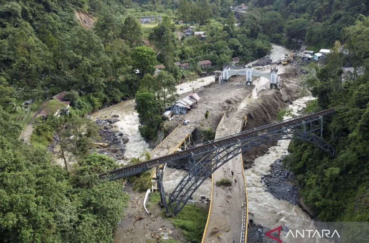 Pilu! 5 Ikon Wisata Sumatera yang Luluh Lantak Akibat Banjir Bandang, Gajah Mati Tertimbun Serpihan Kayu