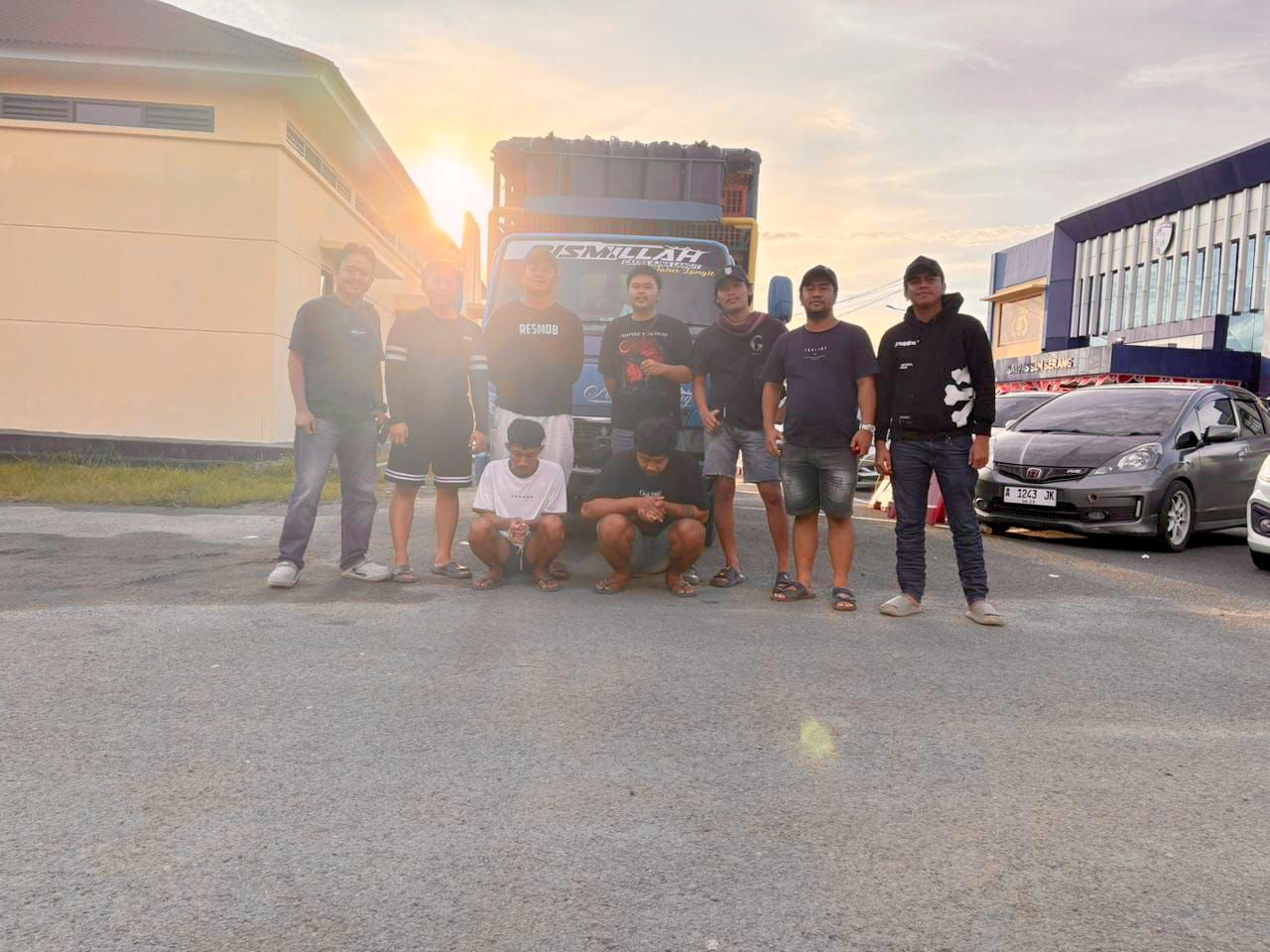Warga Cijoro Lebak Terjatuh Saat Menumpang Di Belakang Truk Dan Meninggal