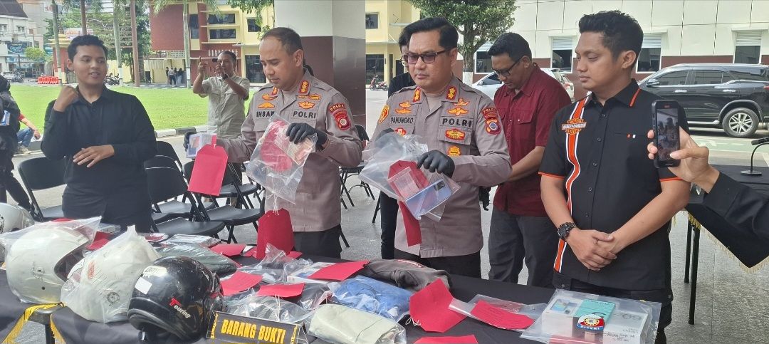Ops Curas Progo 2025 : Polda DIY Bongkar 14 Kasus Curas Dengan Ringkus 17 Tersangka, Salah Satunya Jambret Perhiasan Anak
