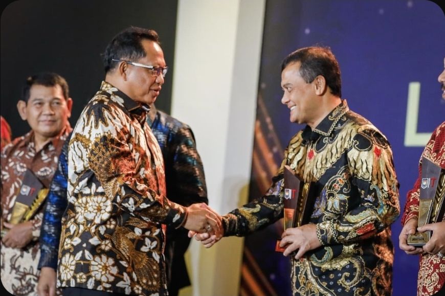 Pemberian Penghargaan Terkait Layanan Kesehatan Kepada Jateng