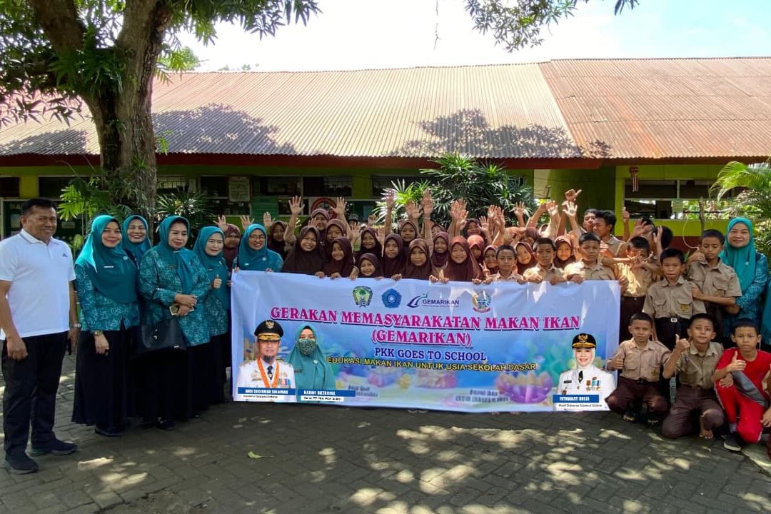 PKK Sulsel Gelar Edukasi GEMARIKAN di Gowa, Ratusan Siswa Antusias Belajar Gizi Ikan