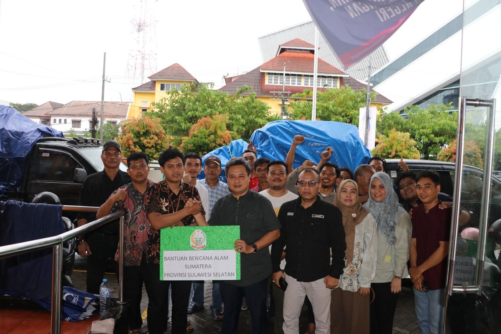 Pemprov Sulsel Kembali Kirim Bantuan Kemanusiaan ke Sumatera, Logistik Bencana Dikirim Gratis via Pos Indonesia