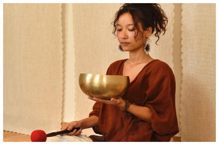Manfaat Sound Healing yang Kini Sedang Populer, Benarkah Bisa Menenangkan?