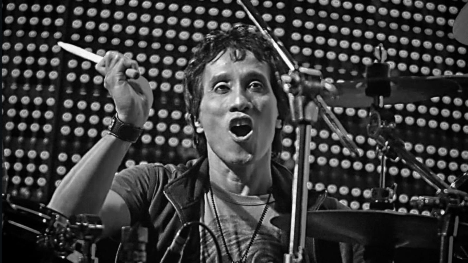 Kepergian Yaya Moektio: Legenda Drummer God Bless