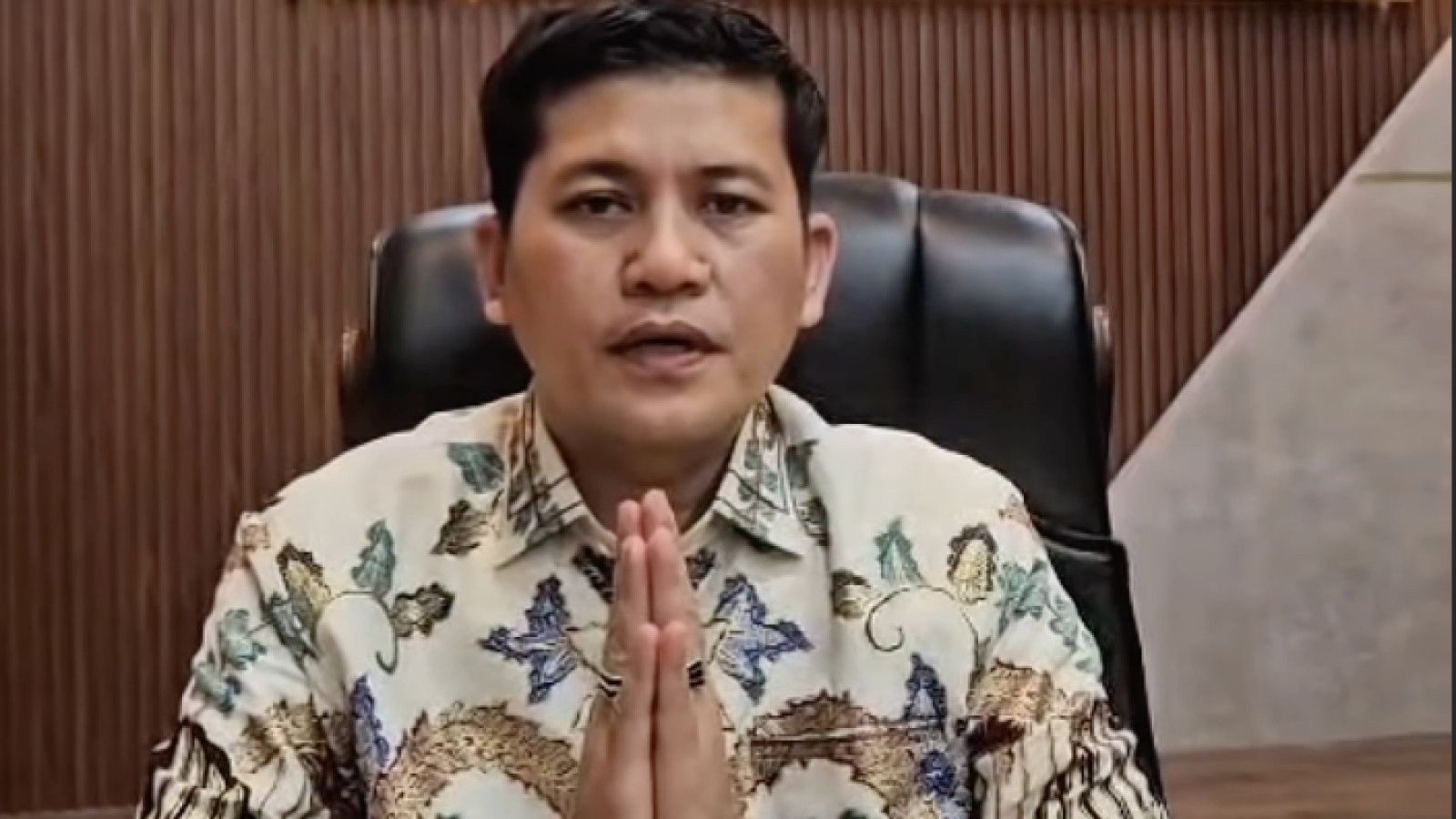 Bupati Aceh Selatan Minta Maaf Usai Umrah di Tengah Banjir