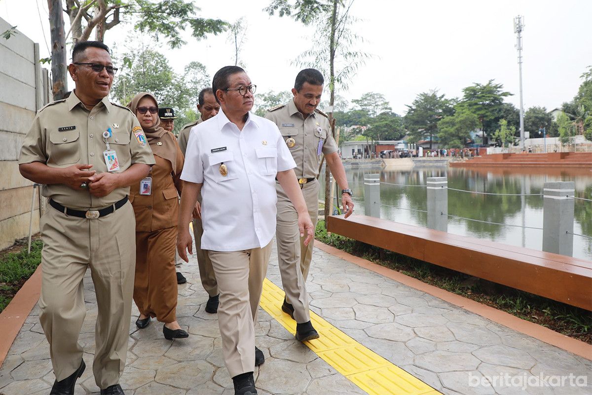 Gubernur Pramono Resmikan Embung Lapangan Merah, Pengendali Banjir sekaligus Ruang Rekreasi Warga