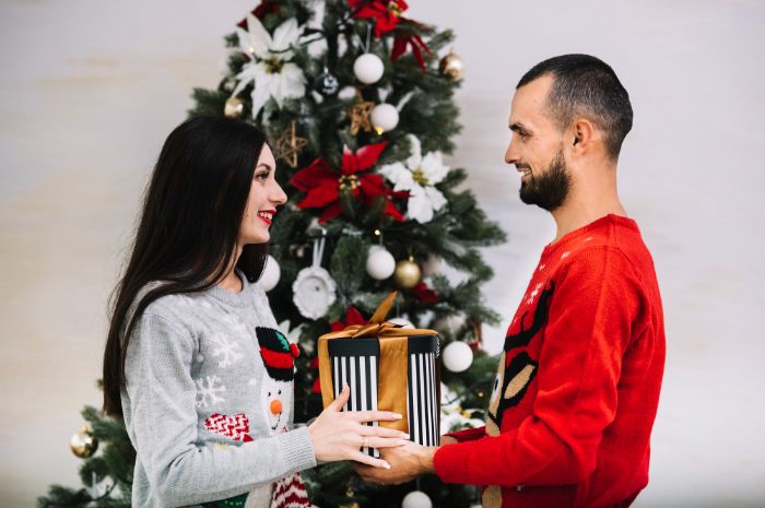111 Ucapan Natal untuk Pacar, Bahasa Inggris dan Artinya!