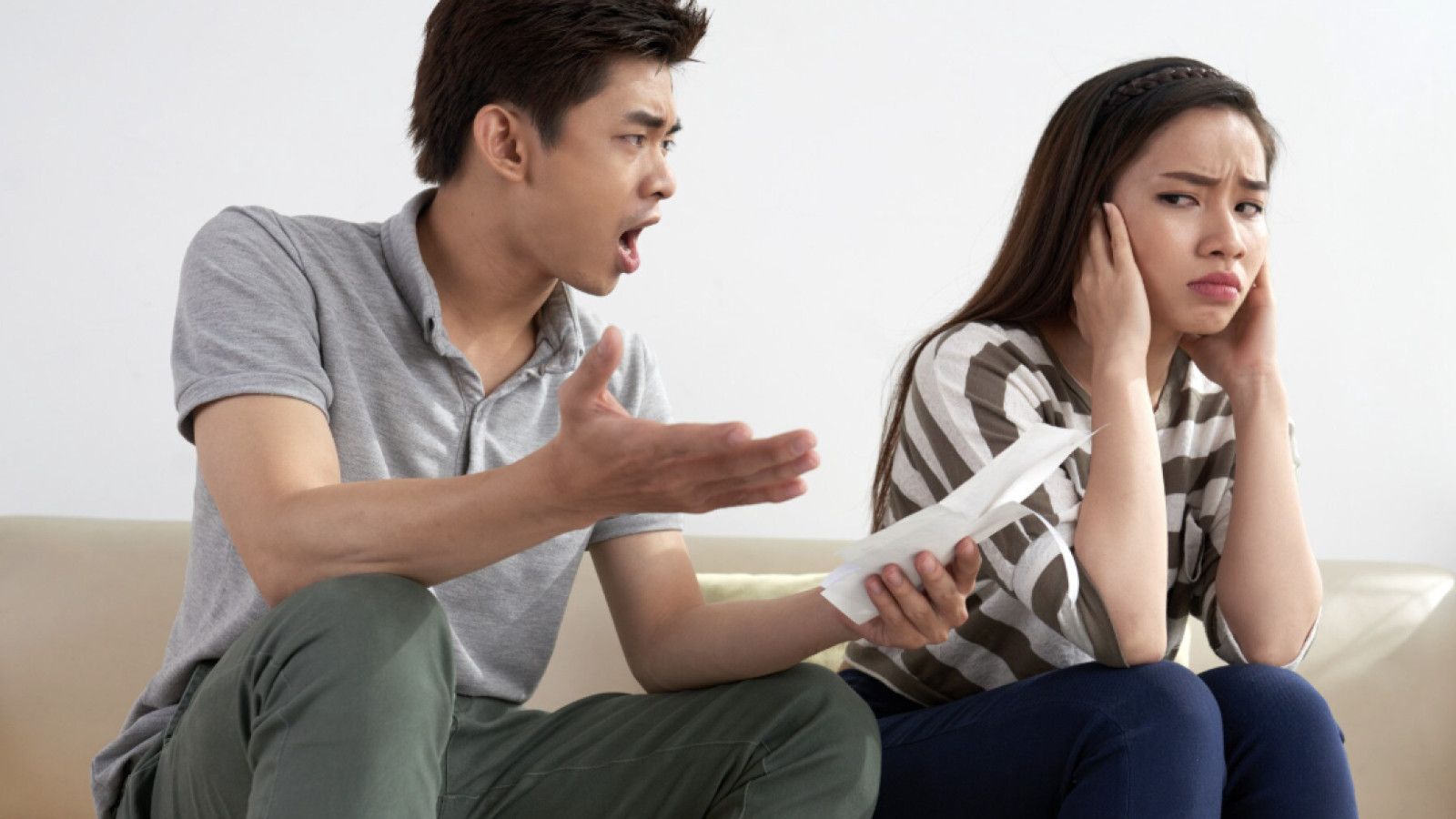 Cemburu Sehat: Tanda Cinta atau Masalah dalam Hubungan?