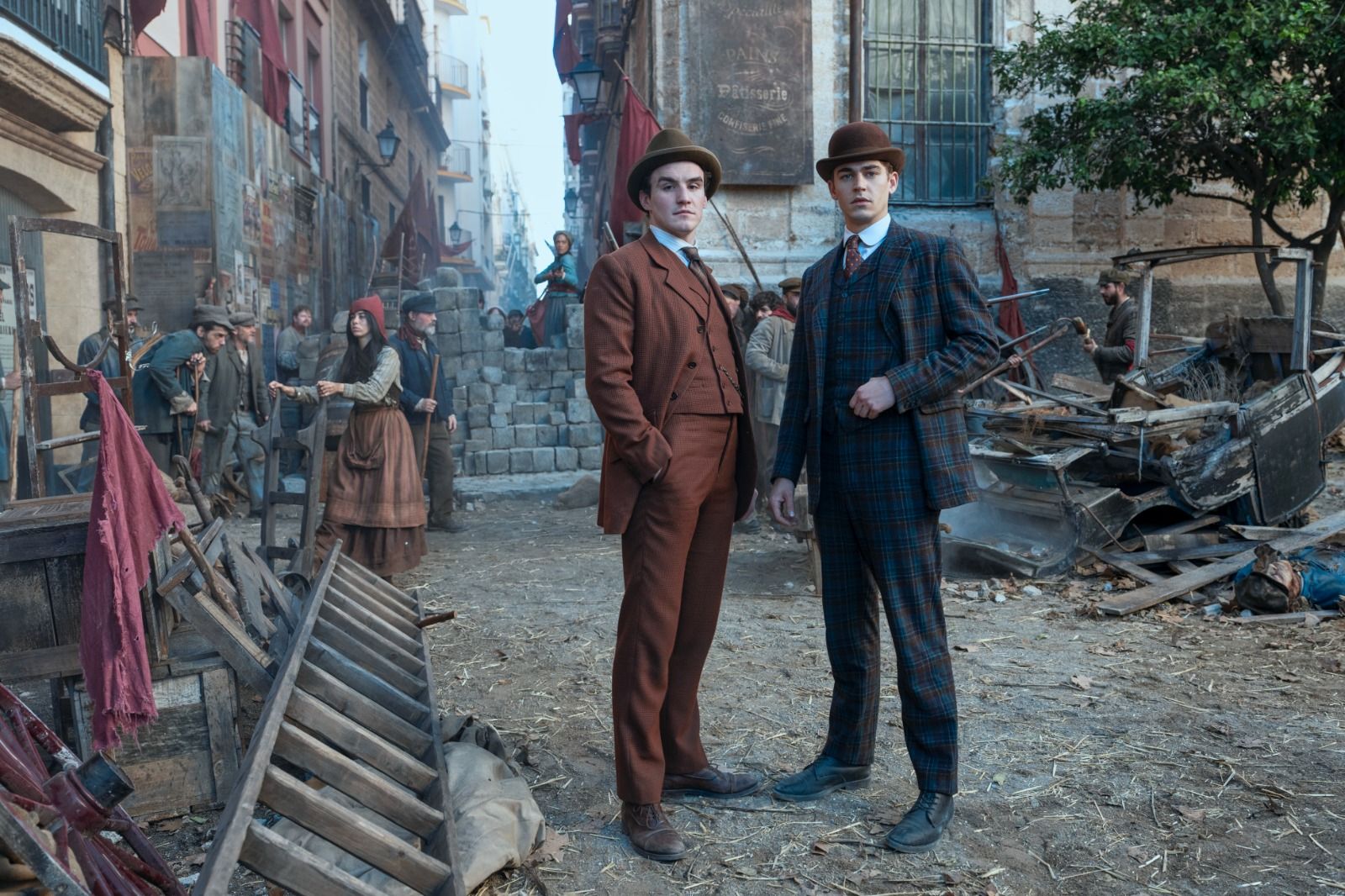 Serial “Young Sherlock” Prime Video Rilis Foto-Foto Perdana