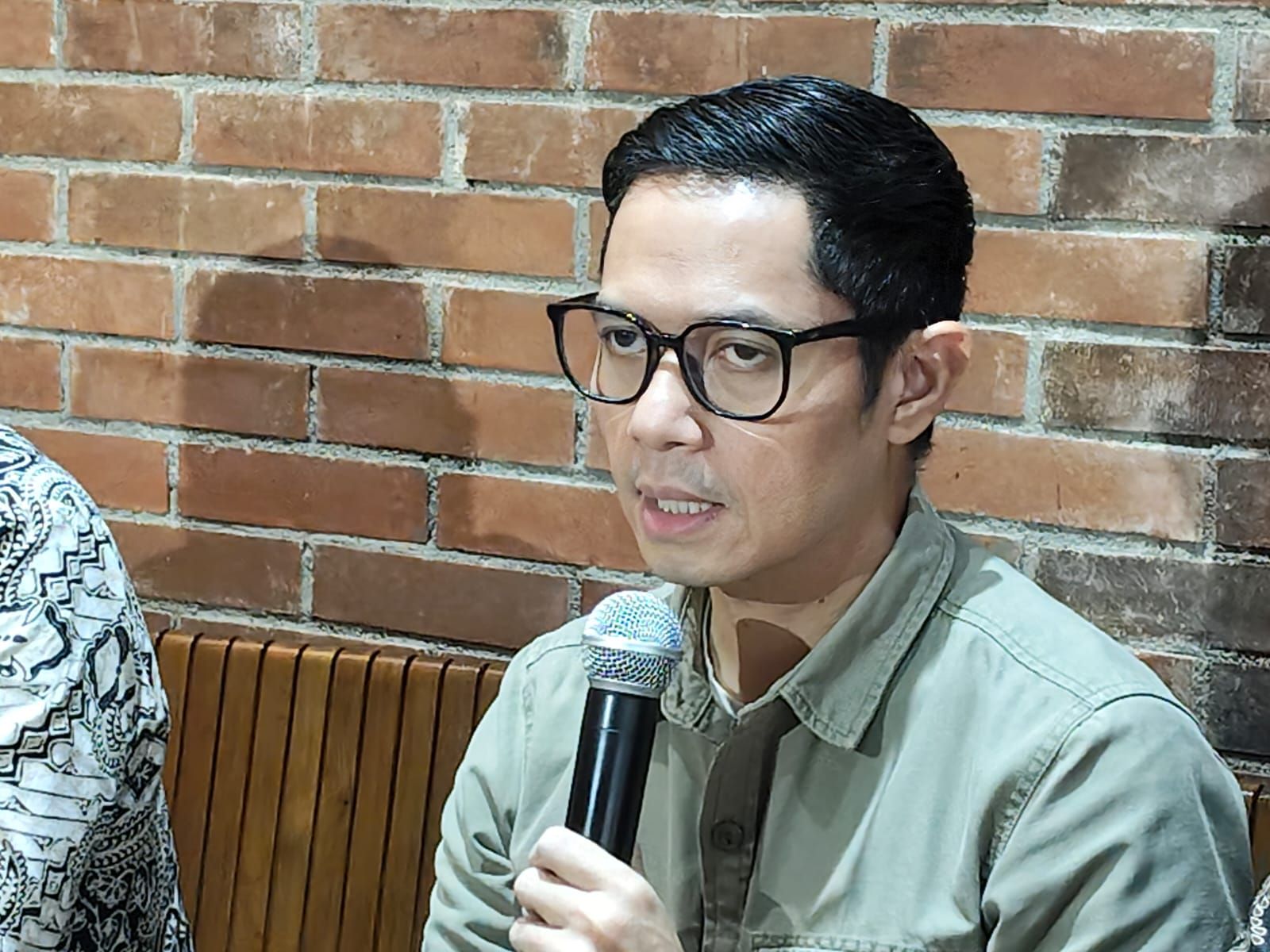 Sempat Jadi Brand Ambassador DSI, Dude Harlino Angkat Suara Soal Dana Ribuan Nasabah yang Tak Dibayarkan