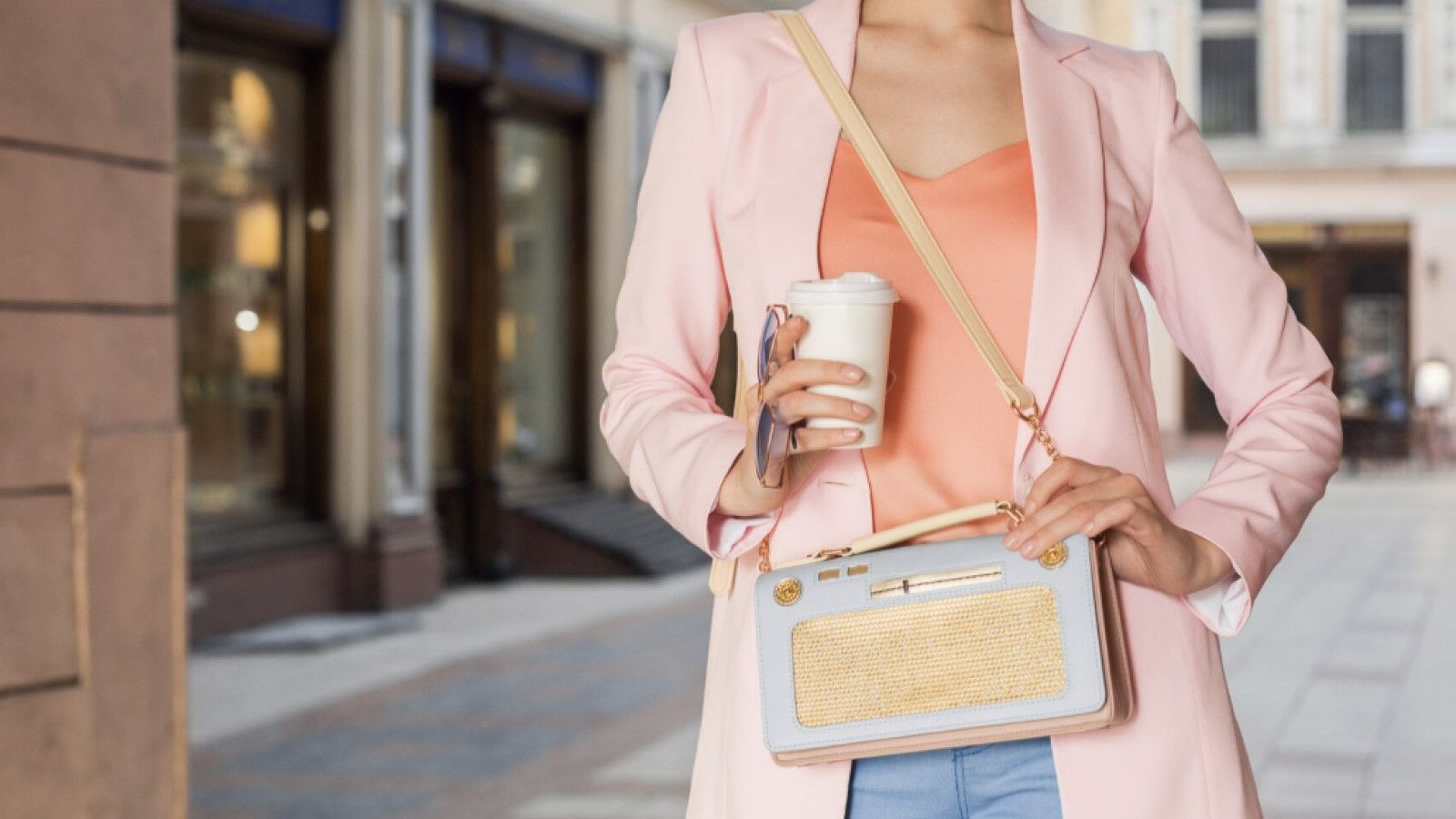Tas Mini: Tren Fashion 2023 yang Menggoda