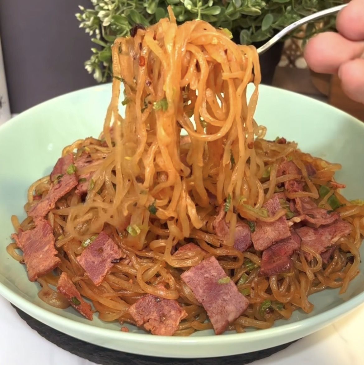 Resep Spicy Peanut Shirataki: Hidangan Pedas Gurih yang Rendah Kalori