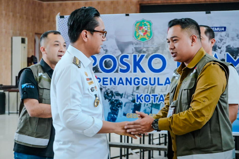 Semangat Gotong Royong, 1.000 Paket Bantuan Dibagikan ke Korban Banjir Medan