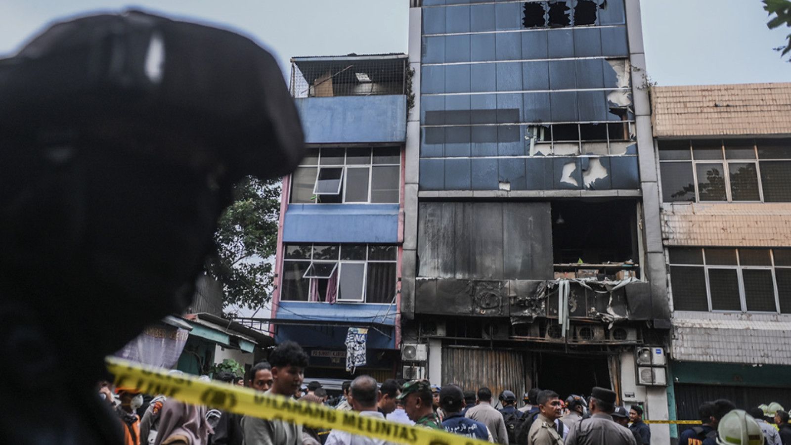 Kebakaran Maut di Jakarta: Tersangka Ditetapkan, Penyelidikan Berlanjut