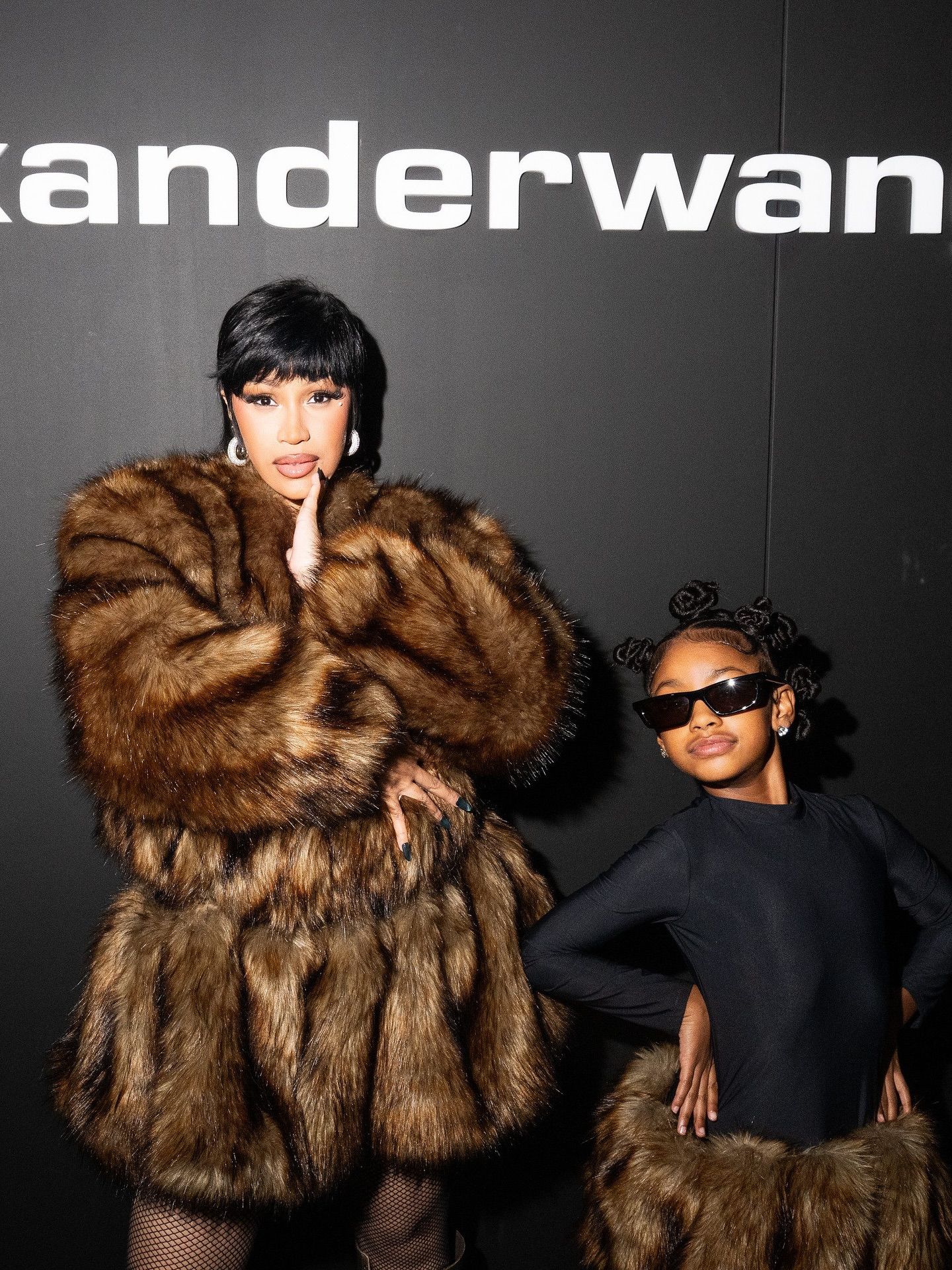 Mulai 2026, New York Fashion Week Resmi Larang Penggunaan Bulu Hewan Asli