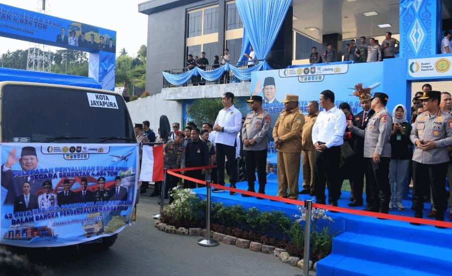 Satgas Pengendalian Pangan Berjuang Menembus Tanah Papua Untuk Stok Beras